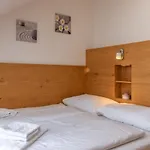 Fourteen Zell Am S&p By In One * צל-אם-זי