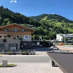Fourteen Zell Am S&p By In One 젤암제