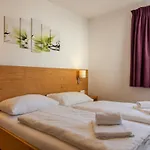 Fourteen Zell Am S&p By In One דירה
