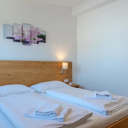 Apartman Fourteen Zell Am S&p By In One *