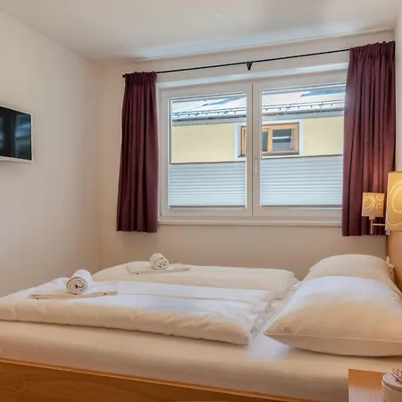Fourteen Zell Am S&p By In One Apartman *