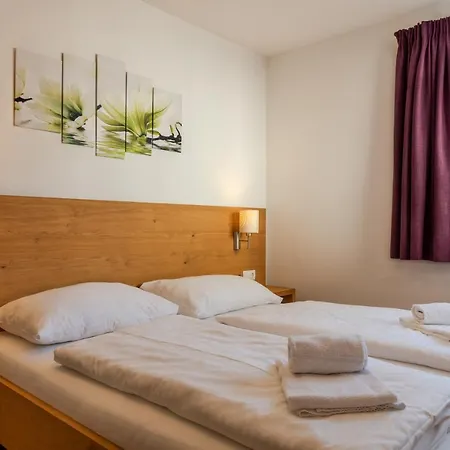 Fourteen Zell Am S&p By In One Apartman