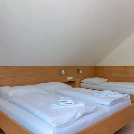 Fourteen Zell Am S&p By In One *