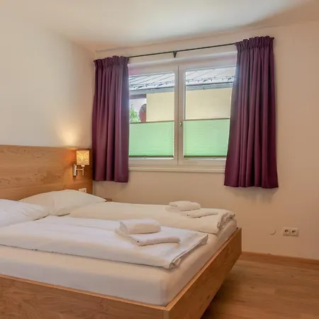 Fourteen Zell Am S&p By In One Apartman Zell am See