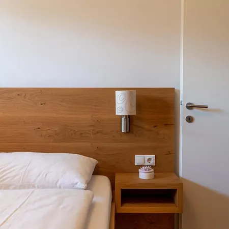 Fourteen Zell Am S&p By In One